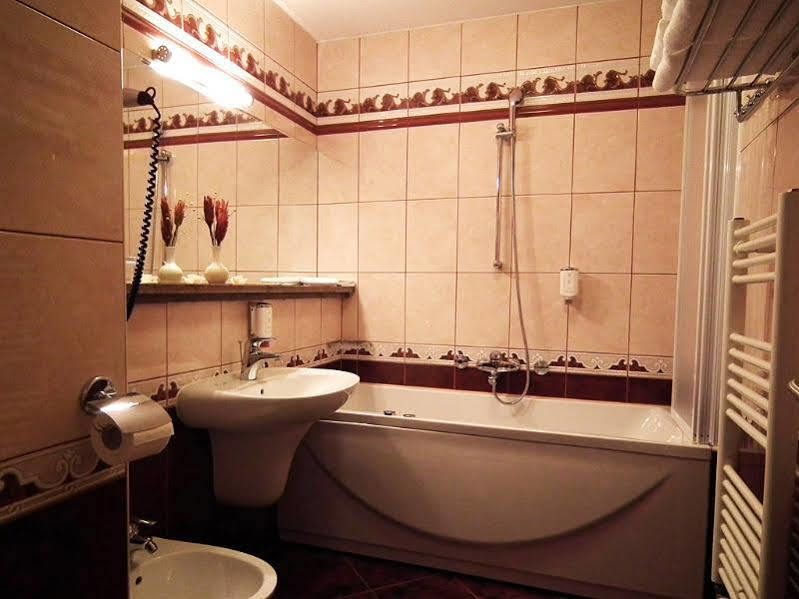 Lipa Hotel 렌다바 외부 사진