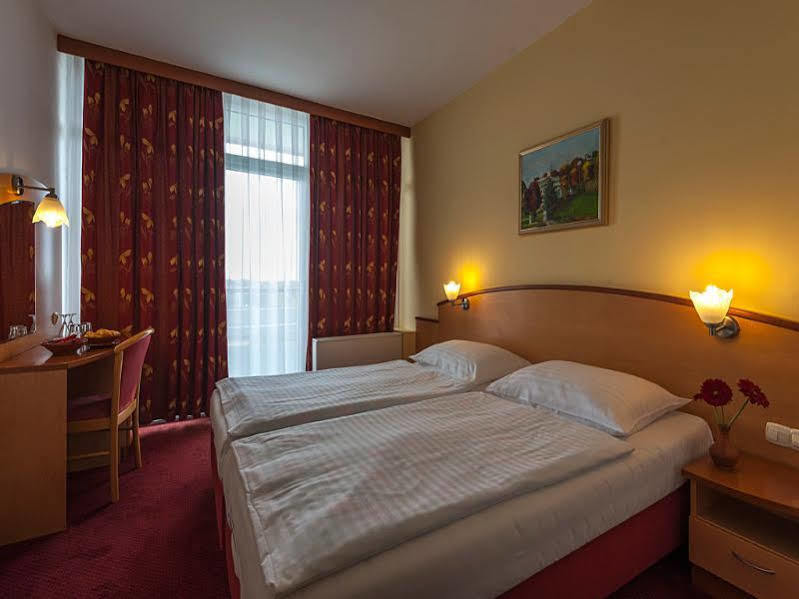 Lipa Hotel 렌다바 외부 사진